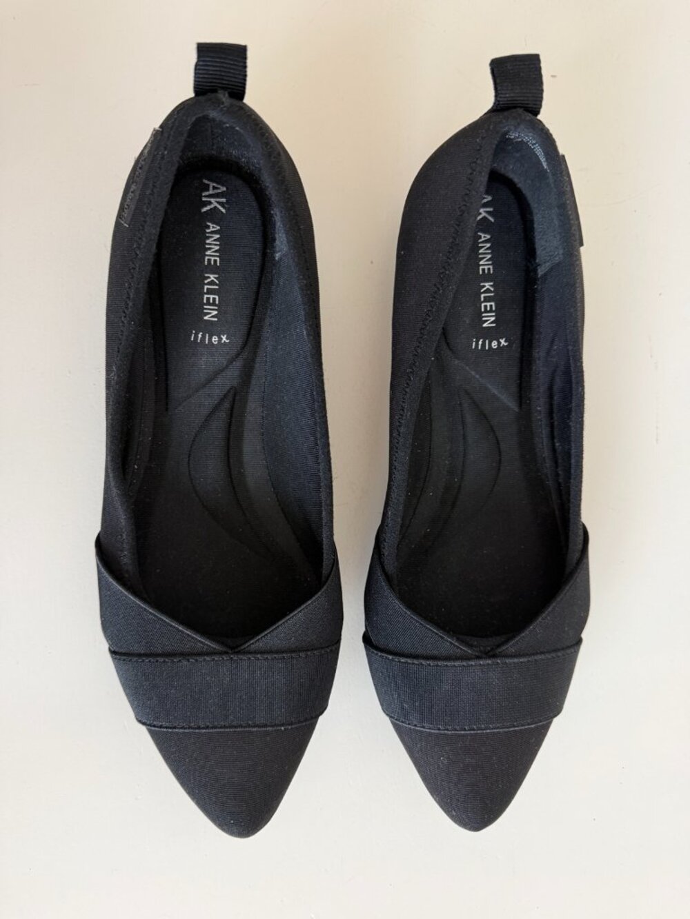 Anne Klein iFlex Black Pointed Toe Ballet Flats Crisscross Size 6.5